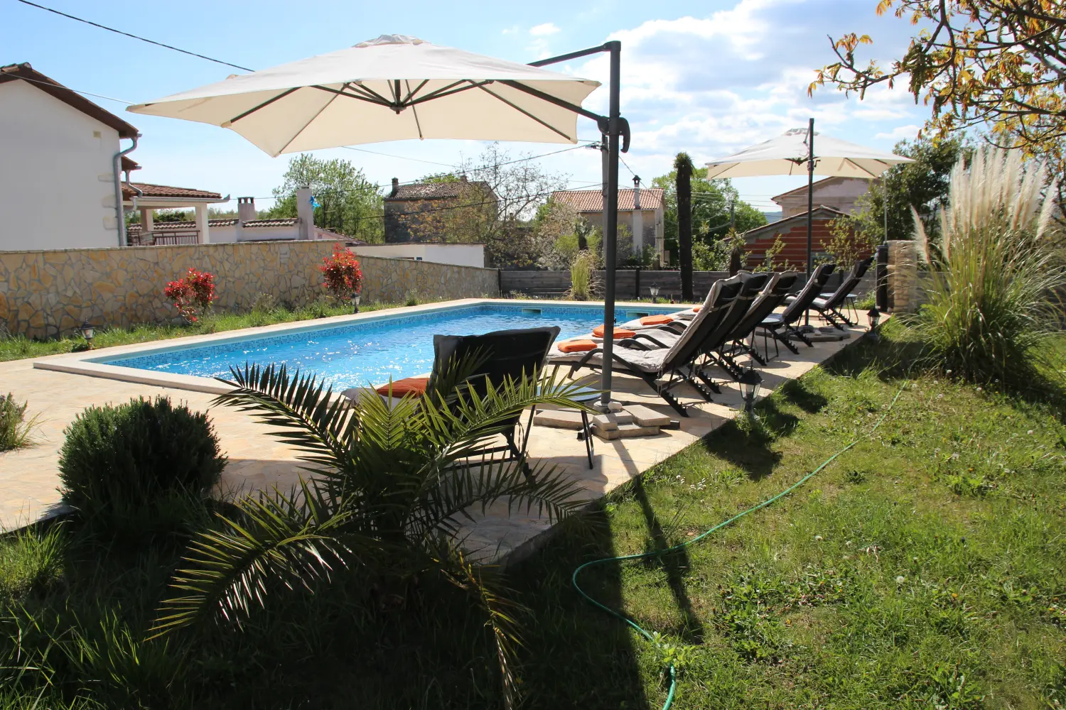 Ferienhaus im Außenbereich von Paradise